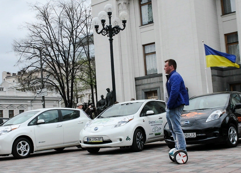 купить новый электромобиль